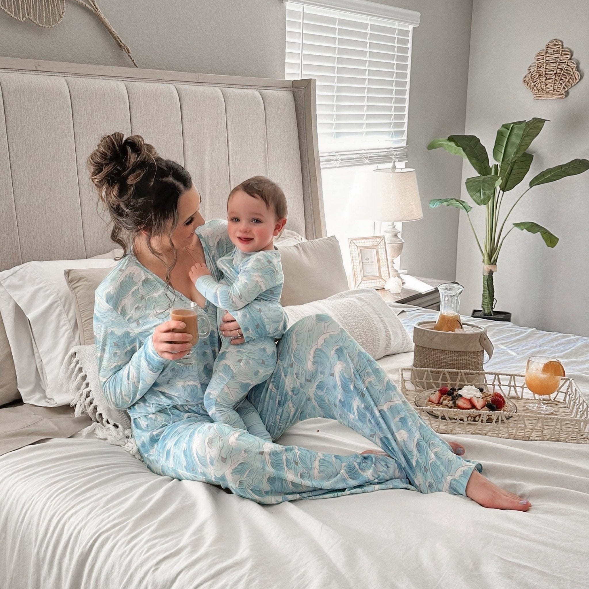 Ocean Dreamers Mama Set: Flare Pants & Nursing - Friendly Top - Tuck & Char Co.