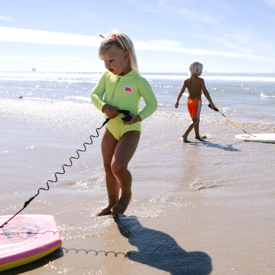 Raising Beach Kids in a Screen-Heavy World: Choosing Play Over Pixels