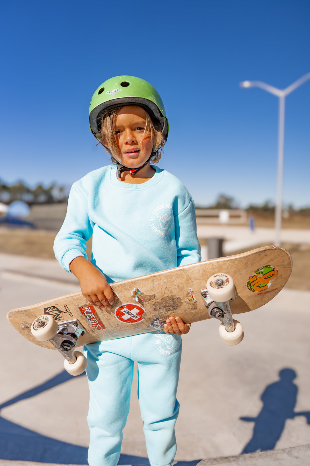 Chase Waves Throw Shakas