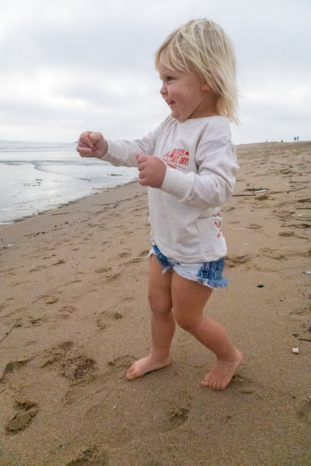 Jolly Waves Safe Days- T-Shirt