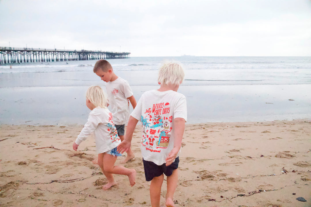 Jolly Waves Safe Days- T-Shirt