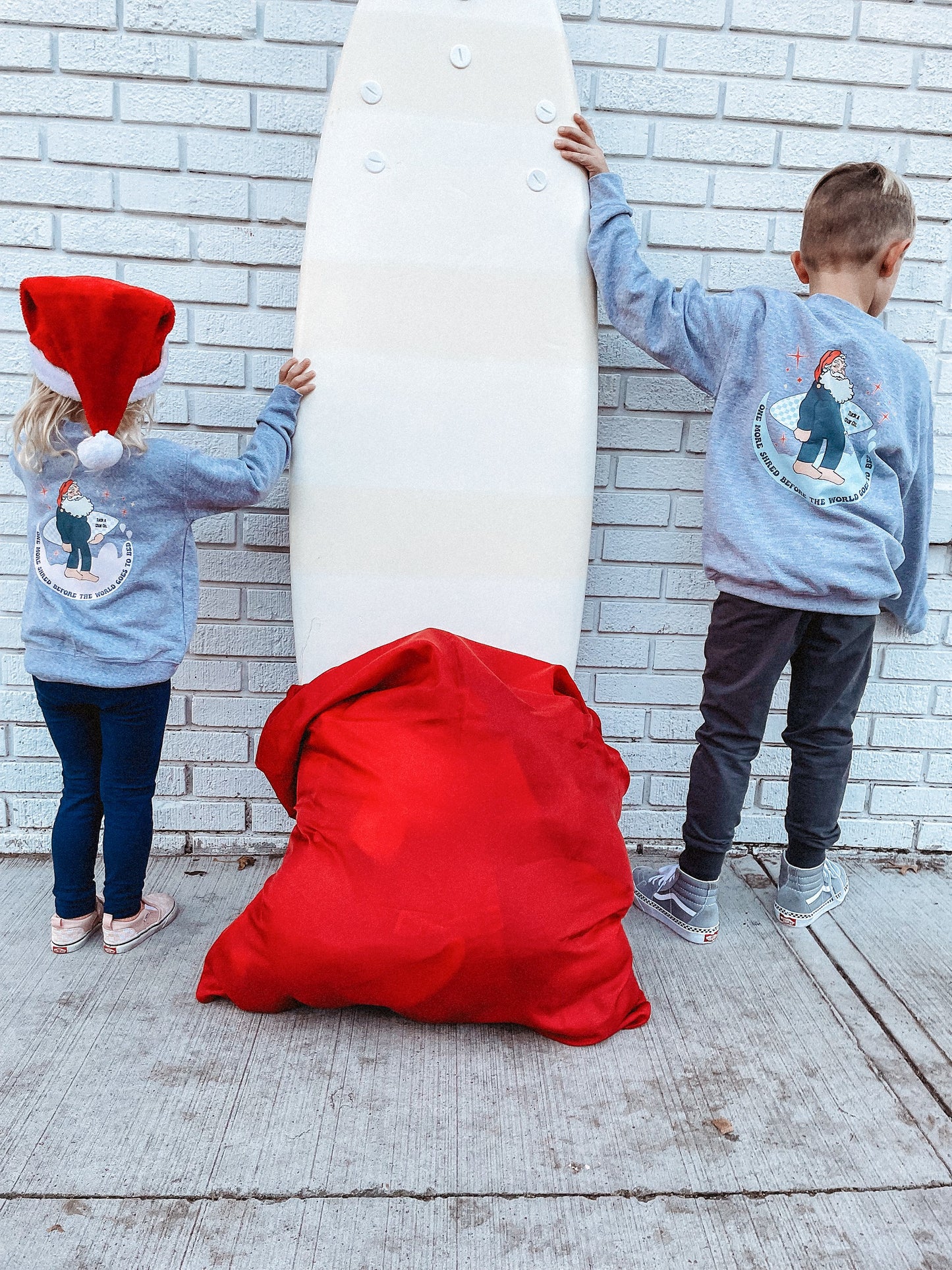 One More Shred Surfing Santa- Kids Crewneck Sweatshirt Grey