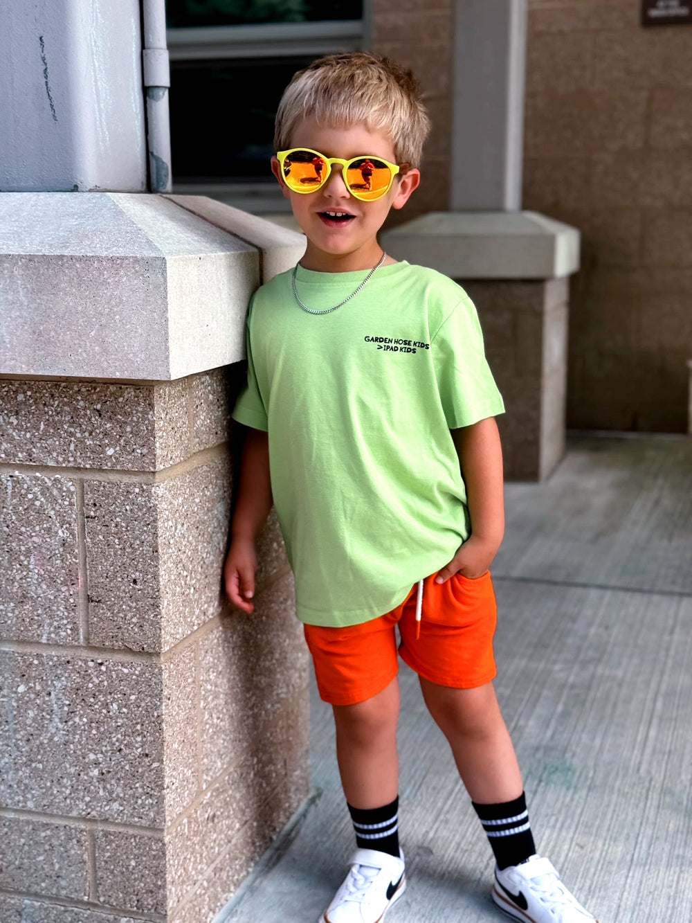 Garden hose Kids > iPad Kids T-Shirt - Tuck & Char Co.
