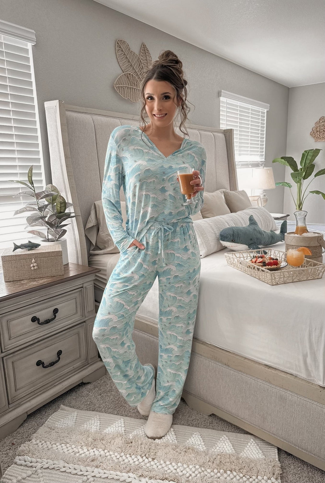 Ocean Dreamers Mama Set: Flare Pants & Nursing - Friendly Top - Tuck & Char Co.